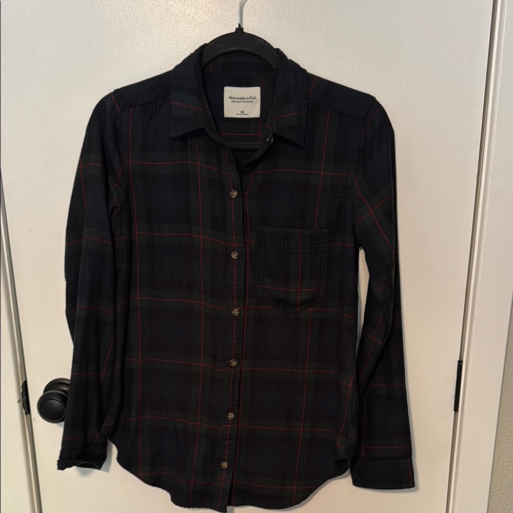 Abercrombie & Fitch Black and Red Button Down Shirt